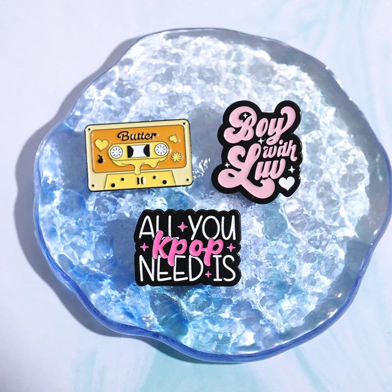 K-Pop Retro Music Tape Enamel Pin Brooch — Lapel Badge & Backpack Accessory for Music Lovers & K-Pop Fans