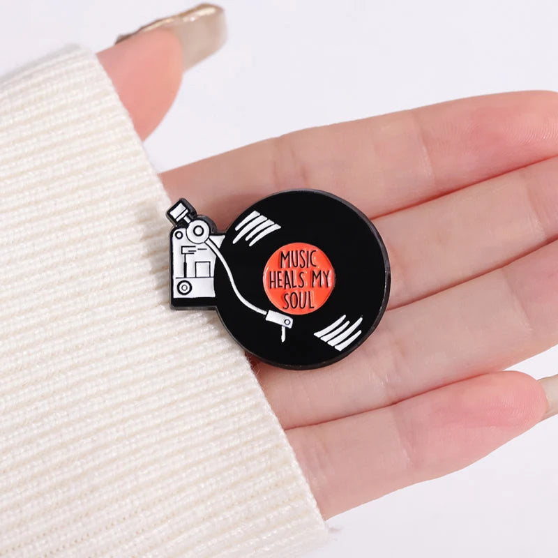 80s & 90s Retro Cassette Tape Enamel Pin — Nostalgic Radio & CD Brooch Lapel Badge Gift for Music Lovers